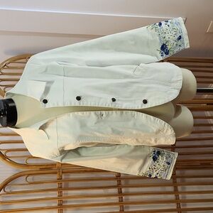 Denim & Co. White denim jacket blue green floral inner lining sz M 96% cotton